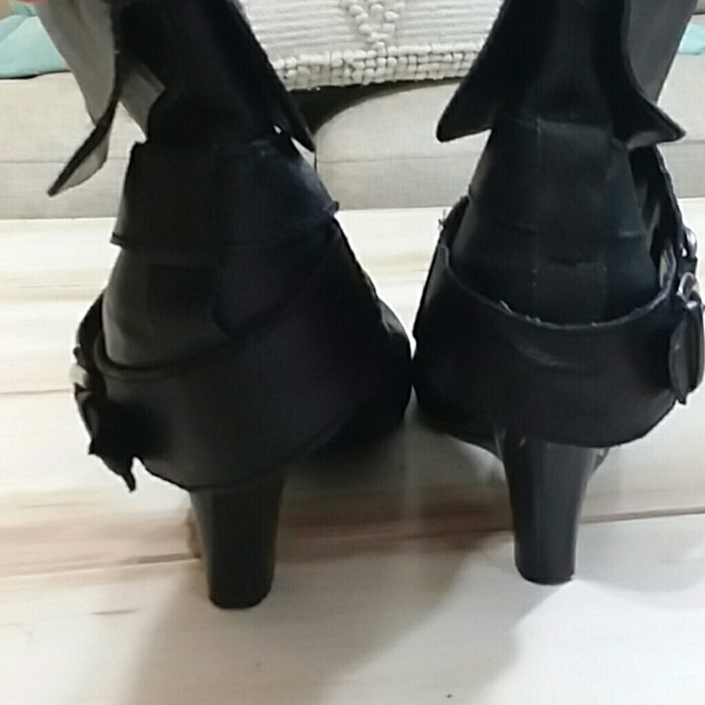 Kelly and Katie leather ankle boots - Picture 2 of 5